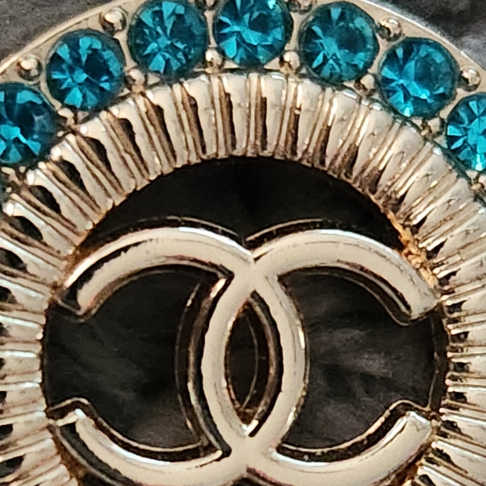 CHANEL Gold and Teal Pendant Zipper Pull charm, Authentic Stamped Chanel. - Picture 6 of 6